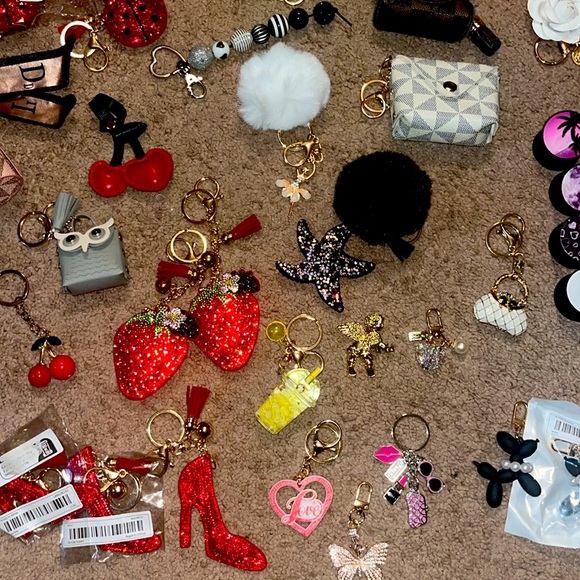 NWOT! Choose one! more not pictured here, keychains/ purse charms,purse holders🤩 - Picture 3 of 7